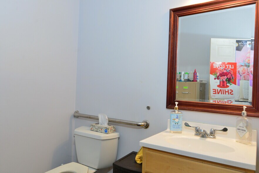 More Photos Of 9 Main St, Southbridge Freestanding For Sale