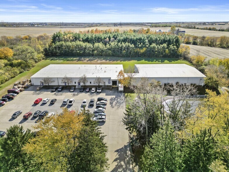 More Photos Of 311 E Corning Rd, Beecher Warehouse For Lease