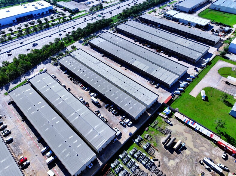 More Photos Of 5829 W Sam Houston Pky N, Houston Unknown For Lease