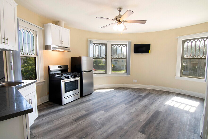 More Photos Of 1703 Toberman St, Los Angeles Apartments For Sale