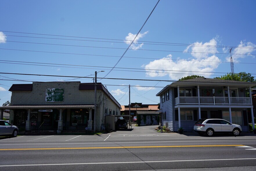 More Photos Of 1817 Jh Obryan Ave, Grand Rivers Storefront Retail Residential For Sale