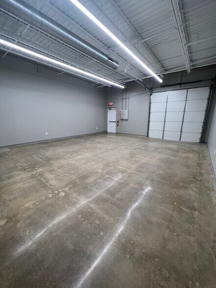 More Photos Of 13731-13745 Omega Dr, Farmers Branch Light Distribution For Lease