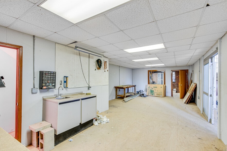 More Photos Of 4975 Little Mill Rd, Buford Warehouse For Sale