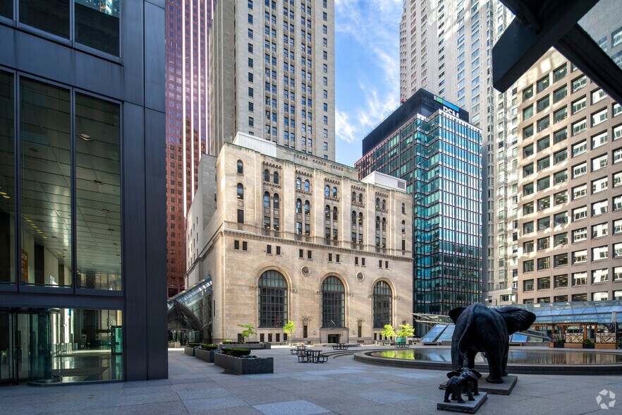 More Photos Of 11 King St W, Toronto Office For Lease