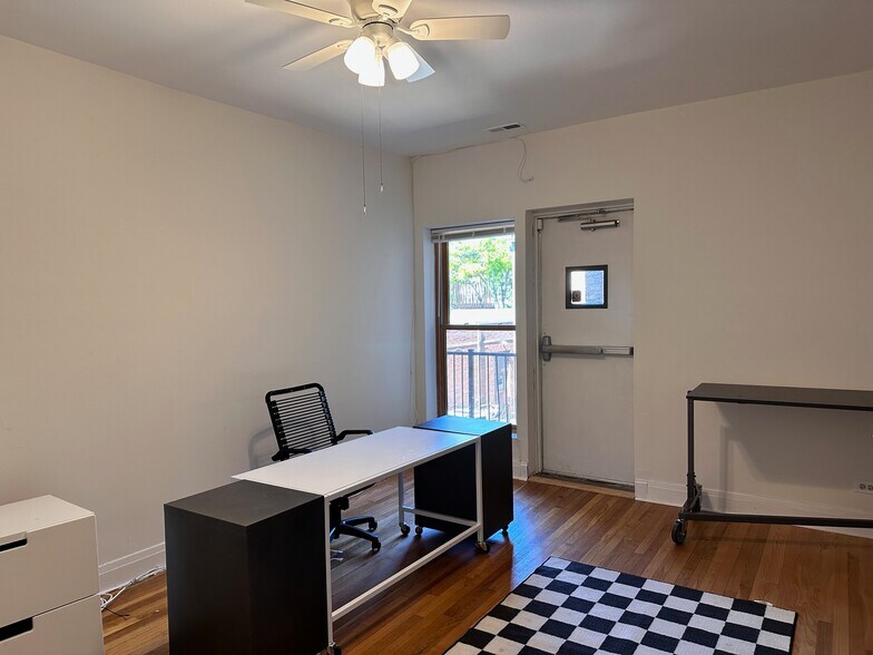 More Photos Of 706 Green Bay Rd, Glencoe Storefront Retail Office For Lease