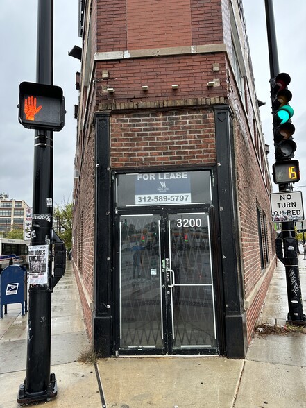 More Photos Of 3200-3220 N Milwaukee Ave, Chicago Storefront Retail Office For Lease