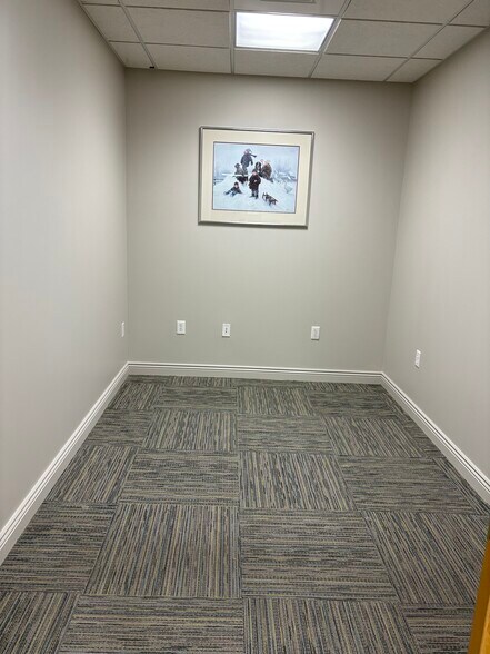 More Photos Of 3115 E Lion Ln, Holladay Medical For Sale