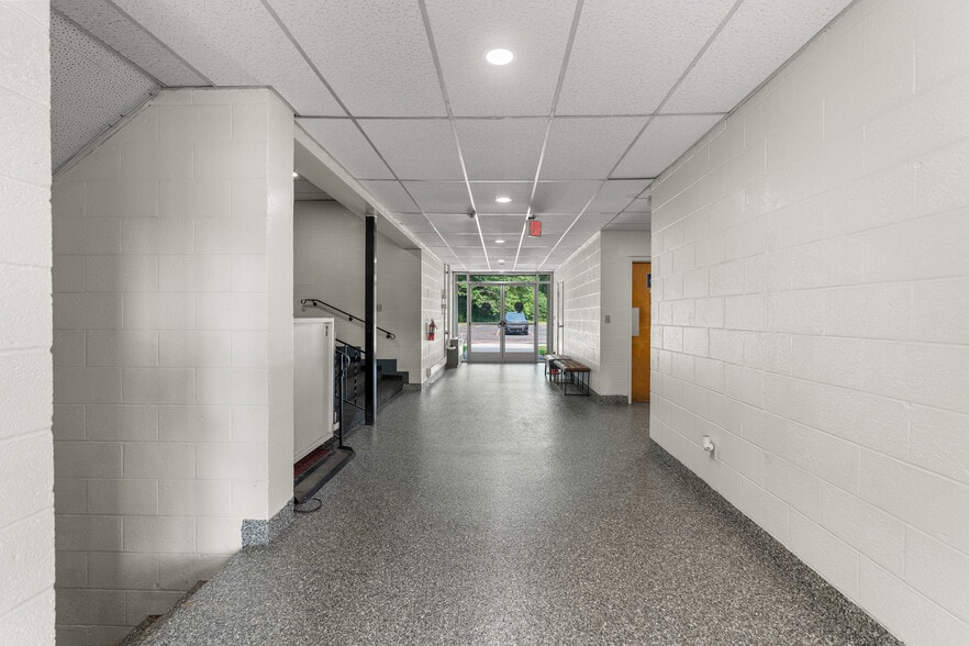 More Photos Of 6202 Dupont St, Flint Religious Facility For Sale