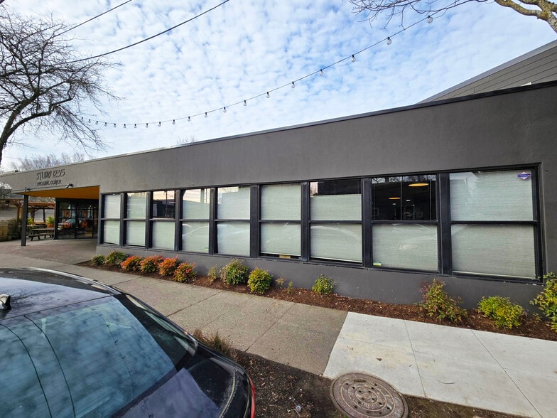 More Photos Of 1235 SE Division St, Portland Office For Lease