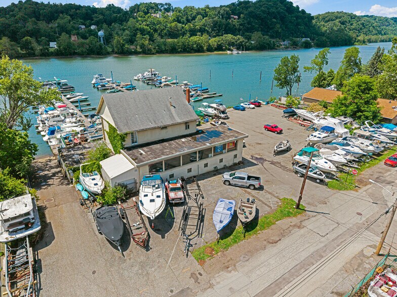 More Photos Of 228 Arch St, Verona Marina For Sale