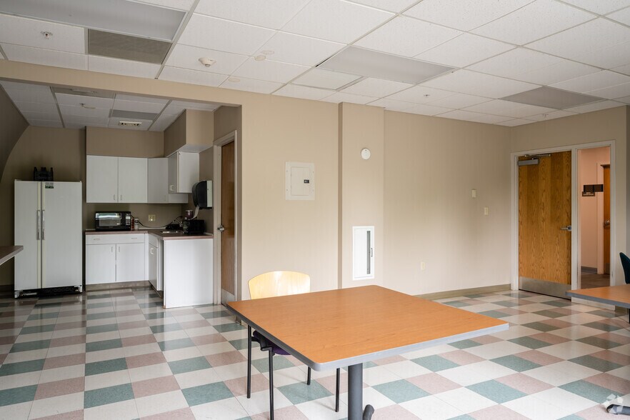More Photos Of 3950 E Robinson Rd, Amherst Medical For Lease
