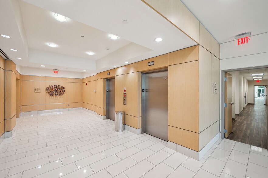 More Photos Of 193 Stoner Ave, Westminster Medical For Lease