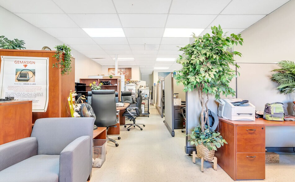 More Photos Of 37981 Niles Blvd, Fremont Storefront For Sale