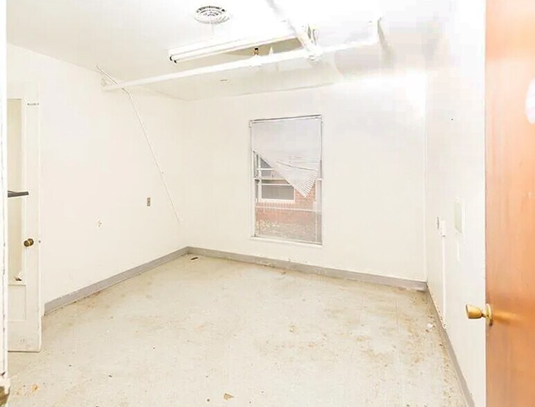 More Photos Of 109-111 S 33rd St, Temple Assisted Living For Sale