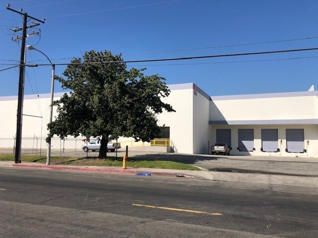 Primary Photo Of 515 S 6th Ave, La Puente Distribution For Sale