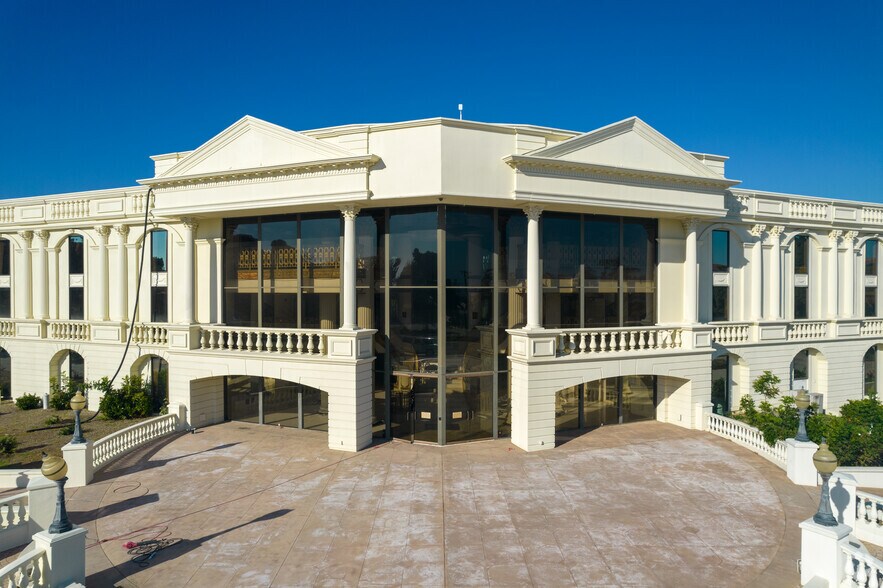 More Photos Of 3150 Bear St, Costa Mesa Schools For Sale