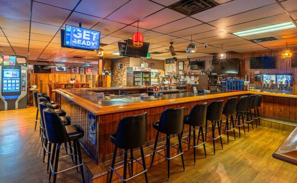 More Photos Of 6638 Pennsylvania 61, Shamokin, PA, USA, Shamokin Restaurant For Sale