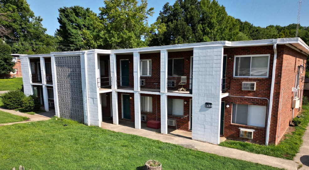 More Photos Of 111 Salem Valley Road, Winston-Salem Apartments For Sale