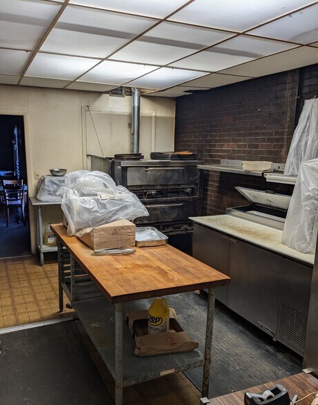 More Photos Of 219 1/2 Tompkins St, Cortland Freestanding For Sale