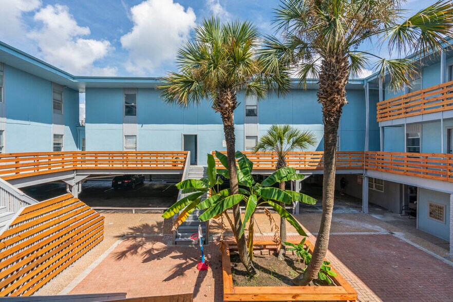 More Photos Of 610 Ferry Rd, Galveston Apartments For Sale