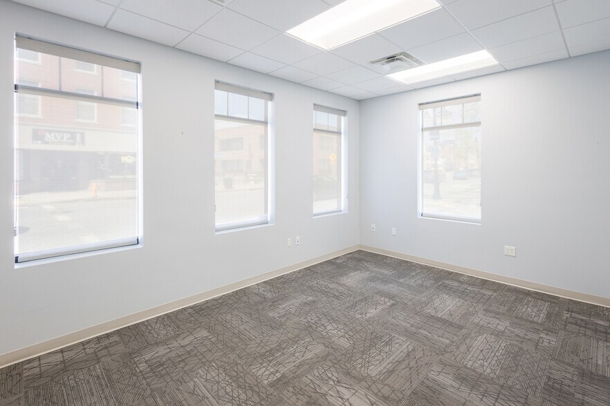 More Photos Of 4 Central St, Leominster Storefront Retail Office For Sale
