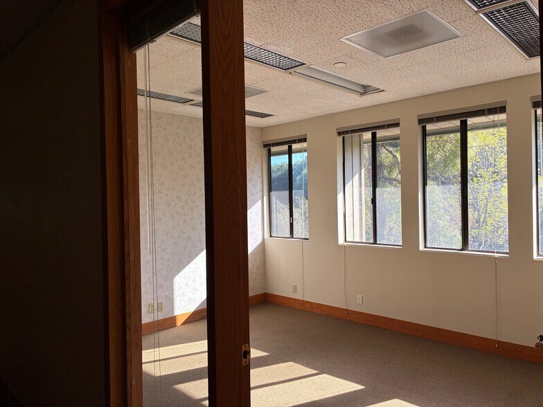 More Photos Of 155 N Redwood Dr, San Rafael Office For Sale