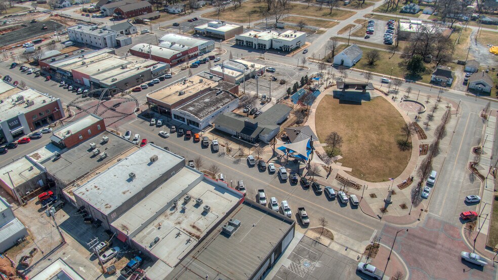 More Photos Of 12 W Dawes Ave, Bixby Office For Sale