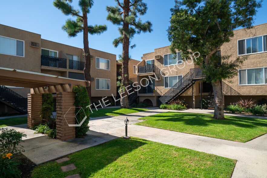More Photos Of 7720 Crescent Ave, Buena Park Apartments For Sale