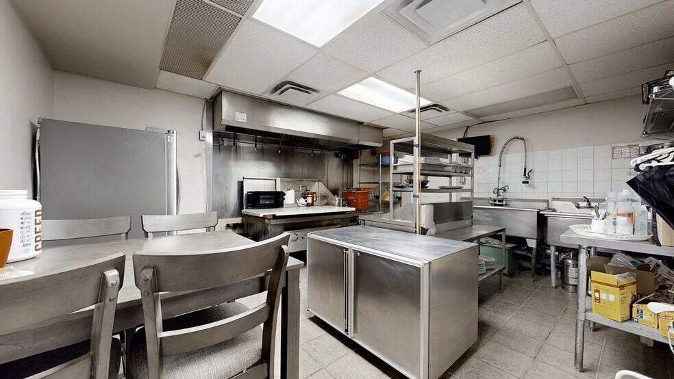 More Photos Of 1784 Jane St, Toronto Storefront Retail Office For Sale