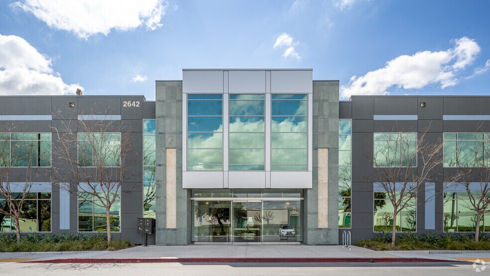 More Photos Of 2642 Michelle Dr, Tustin Office For Lease