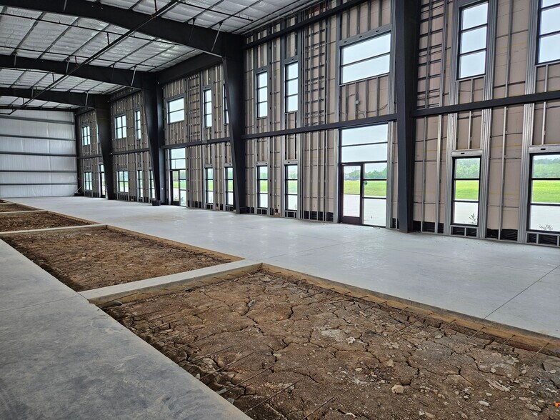 More Photos Of 4552 FM 2351 Rd, Friendswood Warehouse For Sale
