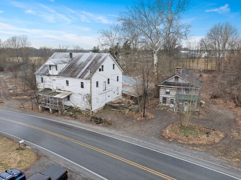 Primary Photo Of 624 Center Mills Rd, Aspers Specialty For Sale