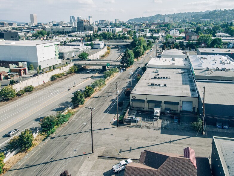 More Photos Of 2331 NW 23rd Ave, Portland Warehouse For Sale