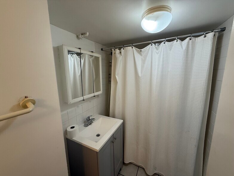 More Photos Of 3100 N LeClaire Ave, Chicago Apartments For Sale