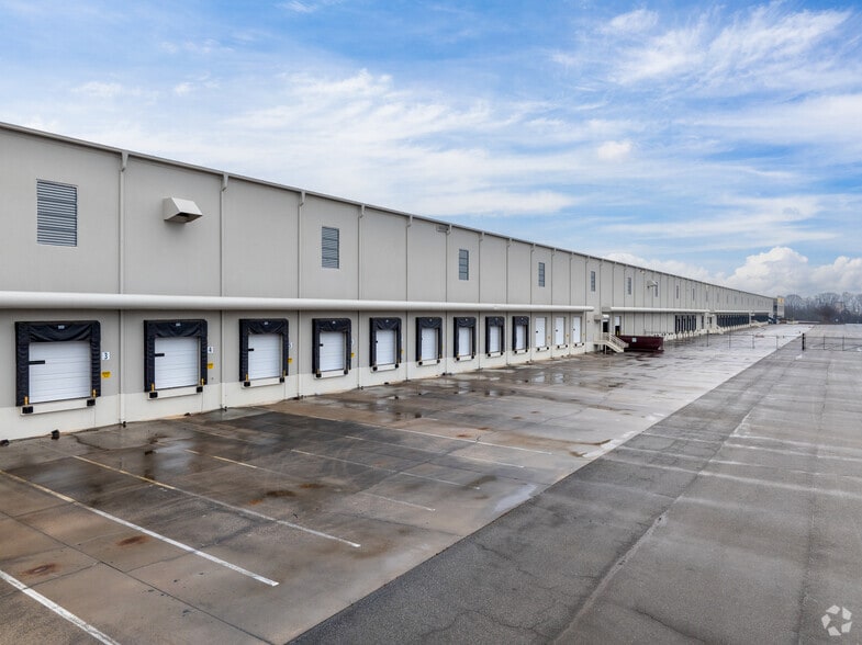 More Photos Of 860 John B Brooks Rd, Pendergrass Distribution For Lease