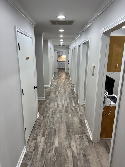 More Photos Of 16 Mills Ave, Greenville Medical For Sale