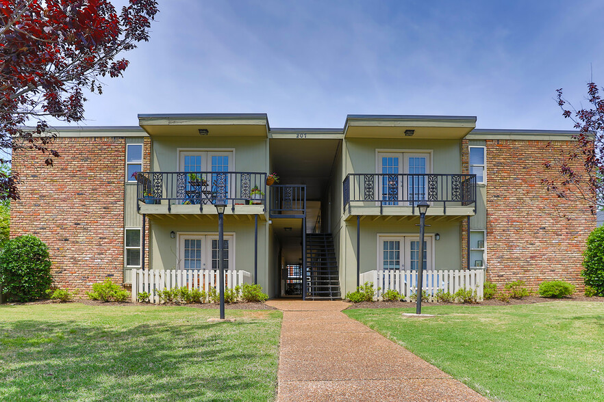 Primary Photo Of 207 S Barksdale St, Memphis Apartments For Sale