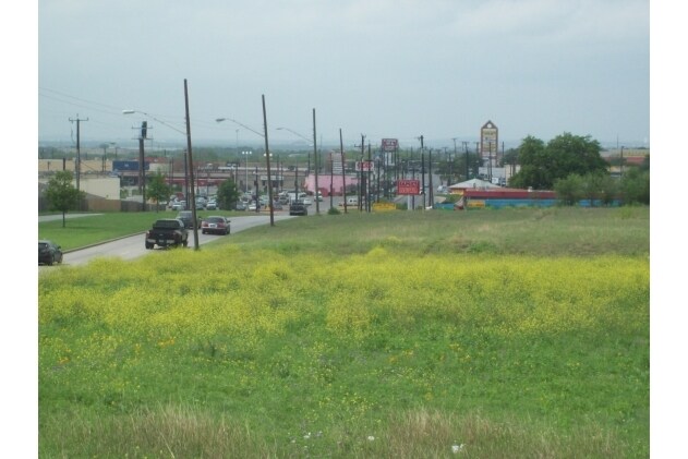 More Photos Of 4500 Thousand Oaks Dr, San Antonio Land For Sale