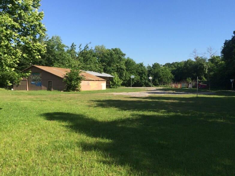 Primary Photo Of 822 W Greens Rd, Houston Land For Lease