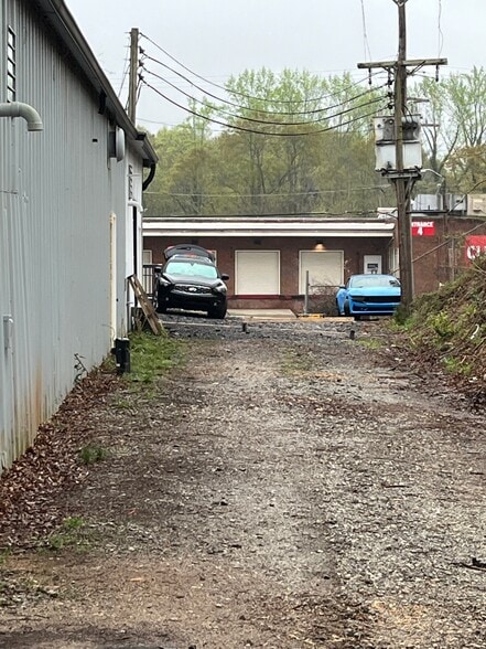 More Photos Of 876 W Main St, Spartanburg Service For Sale