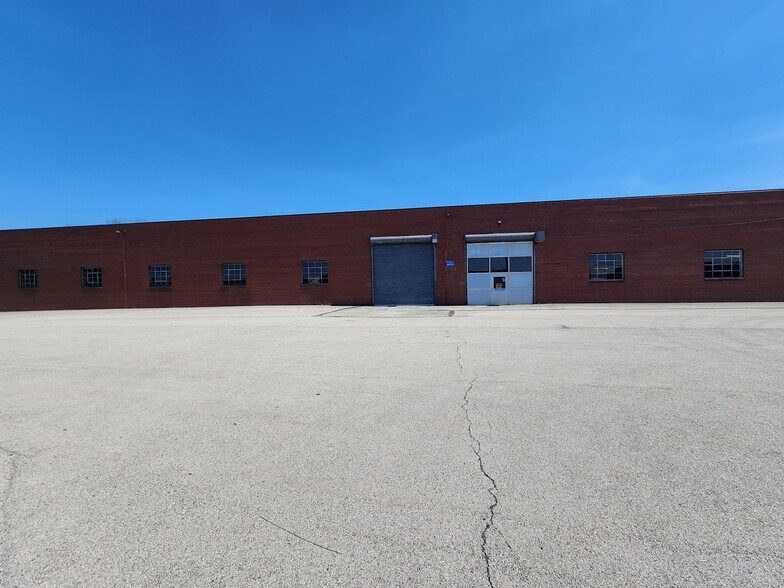 More Photos Of 495 Nixon Rd, Cheswick Manufacturing For Lease