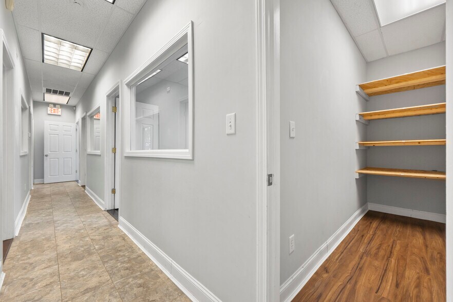 More Photos Of 317 Sylvan St, Chattanooga Office For Sale