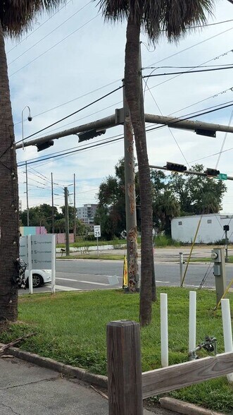 Primary Photo Of 1314 S Adams St, Tallahassee Convenience Store For Lease