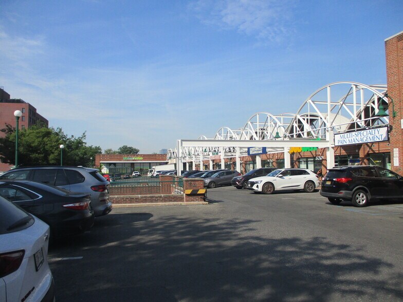 More Photos Of 43-02 Ditmars Blvd, Astoria Unknown For Lease