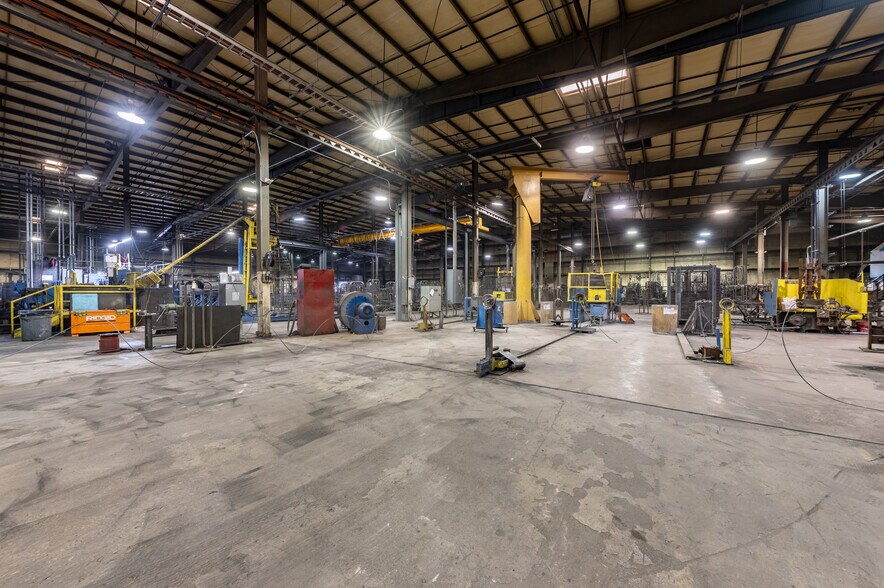 More Photos Of 714 Braddock View Dr, Mount Braddock Warehouse For Lease