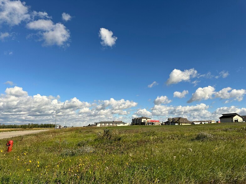 More Photos Of 3801 52 Street, Valleyview Land For Sale