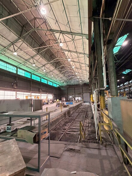 More Photos Of 75 Nichol Ave, McKees Rocks Manufacturing For Sale