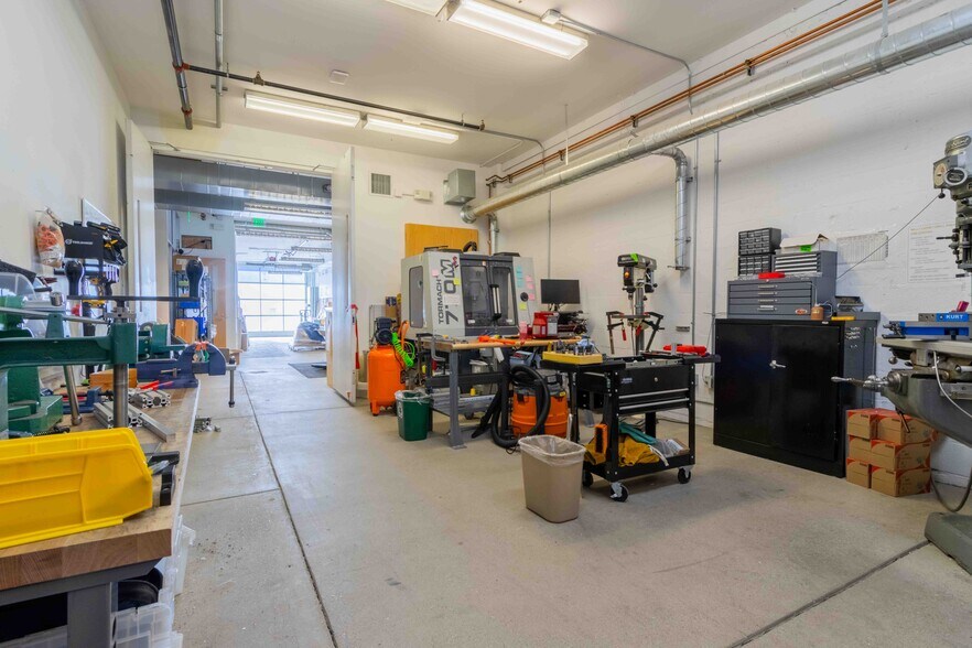 More Photos Of 1040 Mariposa St, San Francisco Flex For Lease