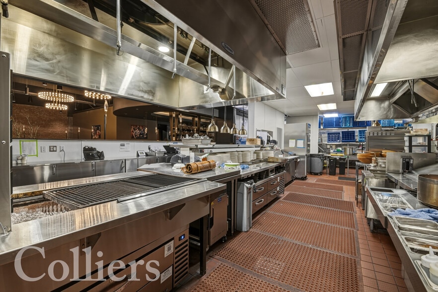 More Photos Of 610 W Idaho St, Boise Restaurant For Sale