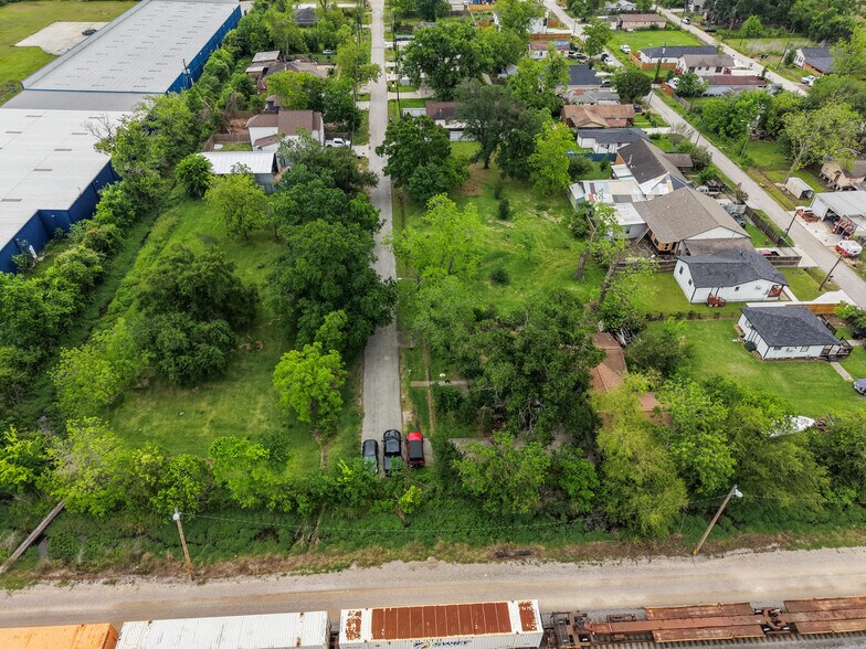 More Photos Of 7702 King St, Houston Land For Sale